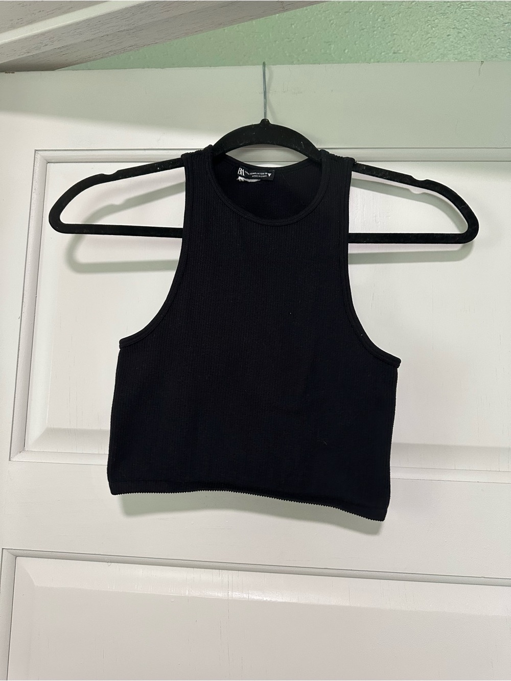 Zara Women’s Black Ribbed High-Neck Crop Tank Top